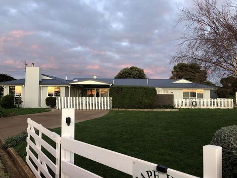 Cape View B And B - Accommodation Gladstone 2