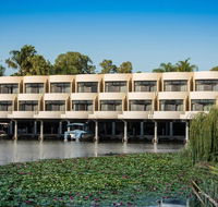 Capri Waters Country Club - Accommodation Gladstone