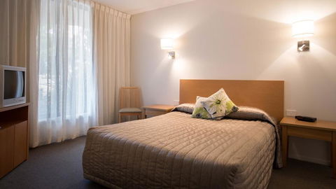 Capri Waters Country Club - Accommodation Gladstone 3