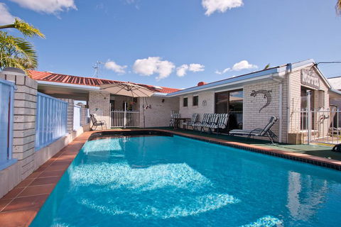Cara Motel - Accommodation Gladstone 1