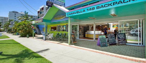 Caravella Backpackers - Accommodation Gladstone 3
