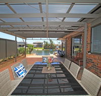 Carefree on Cormorant - Accommodation Gladstone