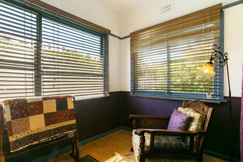 Carinya Cottage - Accommodation Gladstone 3