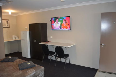 Carmila Sands Motel - Accommodation Gladstone 0