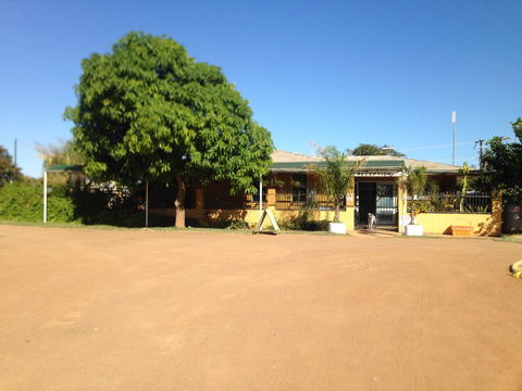 Carnarvon Caravan Park - Accommodation Gladstone 1