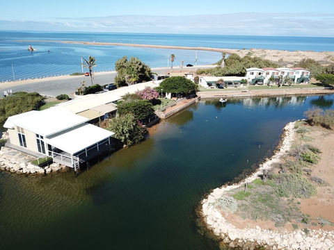 Carnarvon Retreat - Accommodation Gladstone 1
