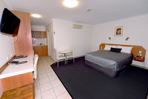 Carriers Arms Hotel Motel - Accommodation Gladstone 0