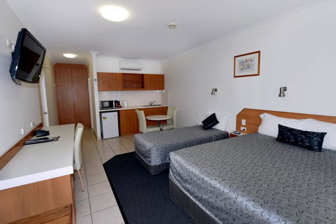 Carriers Arms Hotel Motel - Accommodation Gladstone 2