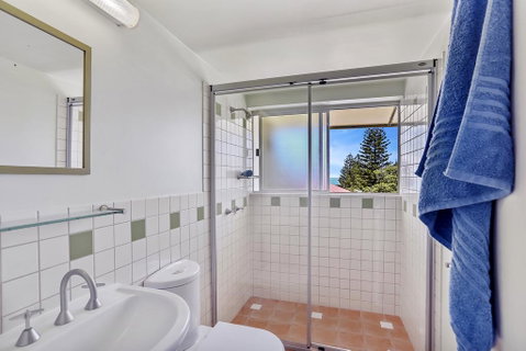 Cascades - Accommodation Gladstone 3