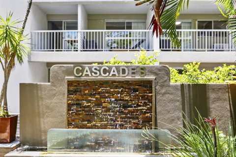 Cascades - Accommodation Gladstone 1