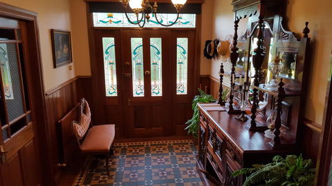 Cascades Manor Luxury Homestay Katoomba - Accommodation Gladstone 3
