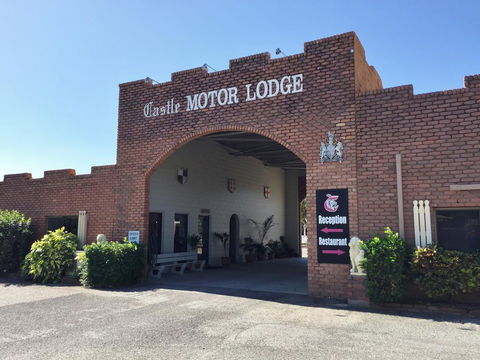 Castle Motor Lodge - Accommodation Gladstone 0