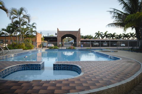 Castle Motor Lodge - Accommodation Gladstone 2
