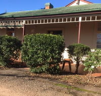 Catania Cottage  Farmhouse - Accommodation Gladstone