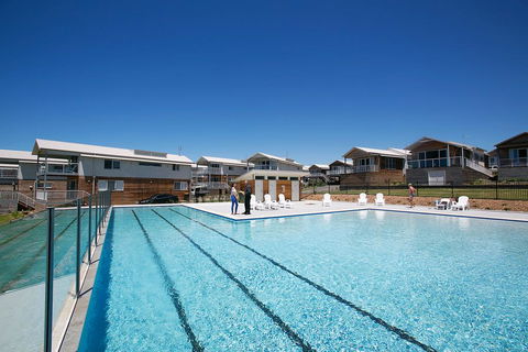 Caves Coastal - Accommodation Gladstone 0