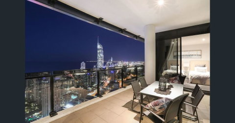 Cavill Avenue Luxury Private Apartments - Accommodation Gladstone 0