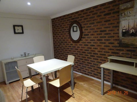 CCC - Central Clean Comfortable Apartment - Accommodation Gladstone 1