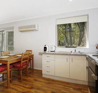 Cedar 6 - fully renovated apartment - Accommodation Gladstone