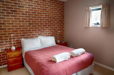 Cedar Creek 2 - Accommodation Gladstone 3
