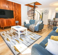 Cedar Holiday Units - Apartment 5 - Accommodation Gladstone