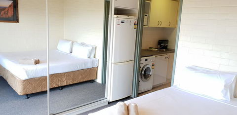 Cedarwood Apartments - Accommodation Gladstone 3