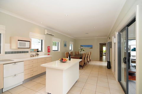 Ceespray On Owen - Accommodation Gladstone 3