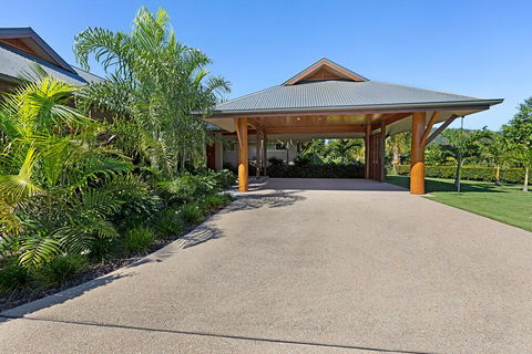 Celeste - At Funnel Bay - Accommodation Gladstone 1