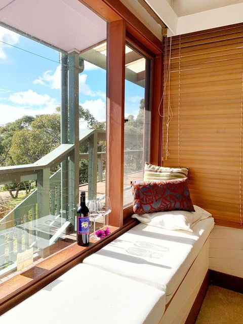 Cellar House - Accommodation Gladstone 3