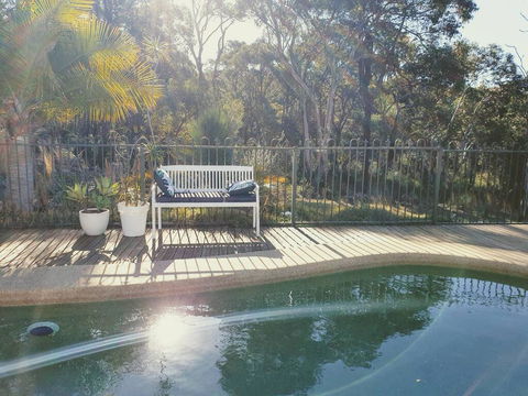 Central Coast Getaway 4B Family Holiday Home - Accommodation Gladstone 1