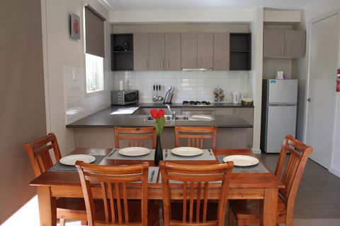 Central Shepparton Apartments - Accommodation Gladstone 2