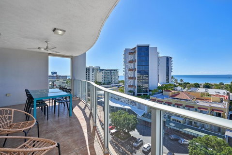 Centrepoint Apartments - Accommodation Gladstone 0