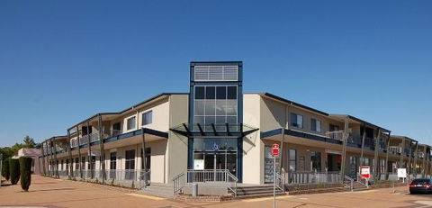 Centrepoint Apartments Griffith - Accommodation Gladstone 0