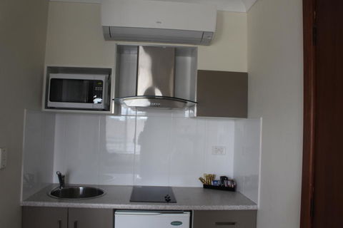 Centrepoint Motel - Accommodation Gladstone 1