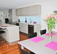 Cerulean Blue Combo - Accommodation Gladstone