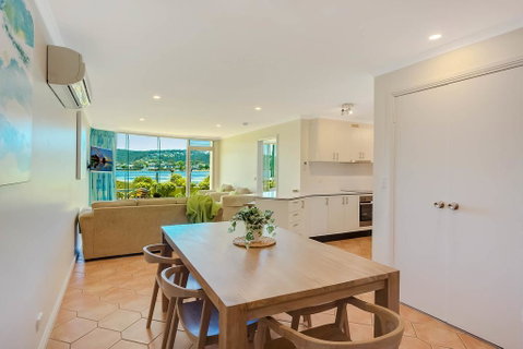 Cetacea Luxury Apartments - Accommodation Gladstone 1