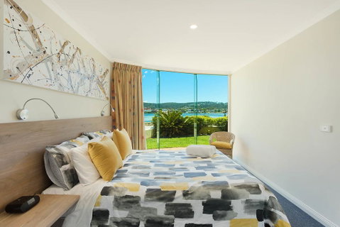 Cetacea Luxury Apartments - Accommodation Gladstone 0