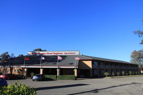 Charbonnier Motor Inn - Accommodation Gladstone 1