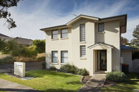 Charlestown Terrace Apartments - Accommodation Gladstone 0
