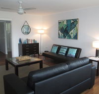 Charming Beach House - Accommodation Gladstone