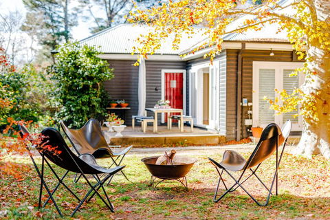 Charming Mountain Cottage - Accommodation Gladstone 2