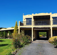 Chateau Bass - Accommodation Gladstone