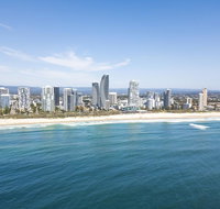 CHELSEA BY THE SEA - 2 BED APART - WALK TO BEACH - Accommodation Gladstone