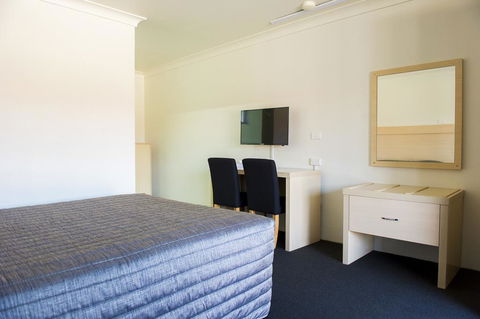 Cherry Blossom Motor Inn - Accommodation Gladstone 3