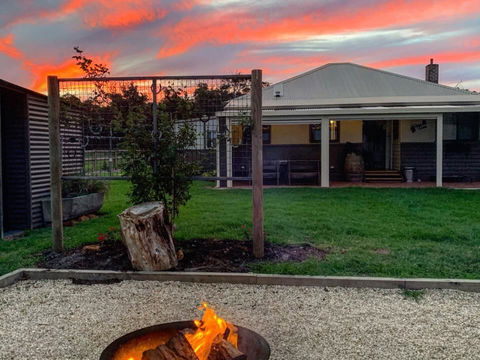 Chesterfarm And Stables - Accommodation Gladstone 2