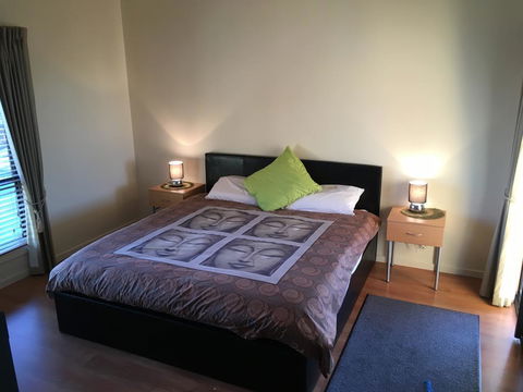 Chill N Sea Coastal Retreat - Accommodation Gladstone 2