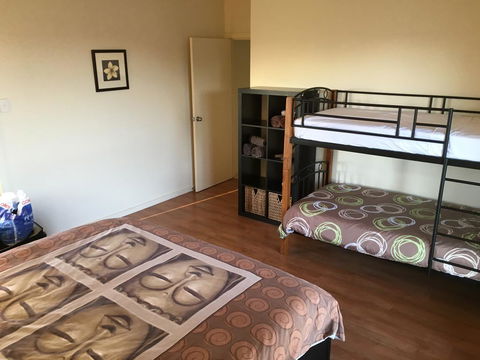 Chill N Sea Coastal Retreat - Accommodation Gladstone 3