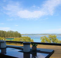 CHILL-OUT LAKESIDE  FORSTER - Accommodation Gladstone