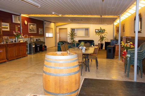 Chrissie's Dongara - Accommodation Gladstone 0