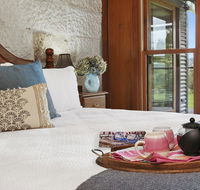 CHRISTOPHERS COTTAGE - Accommodation Gladstone