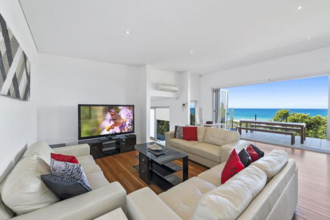 Cinque Terre Beach House - Accommodation Gladstone 0